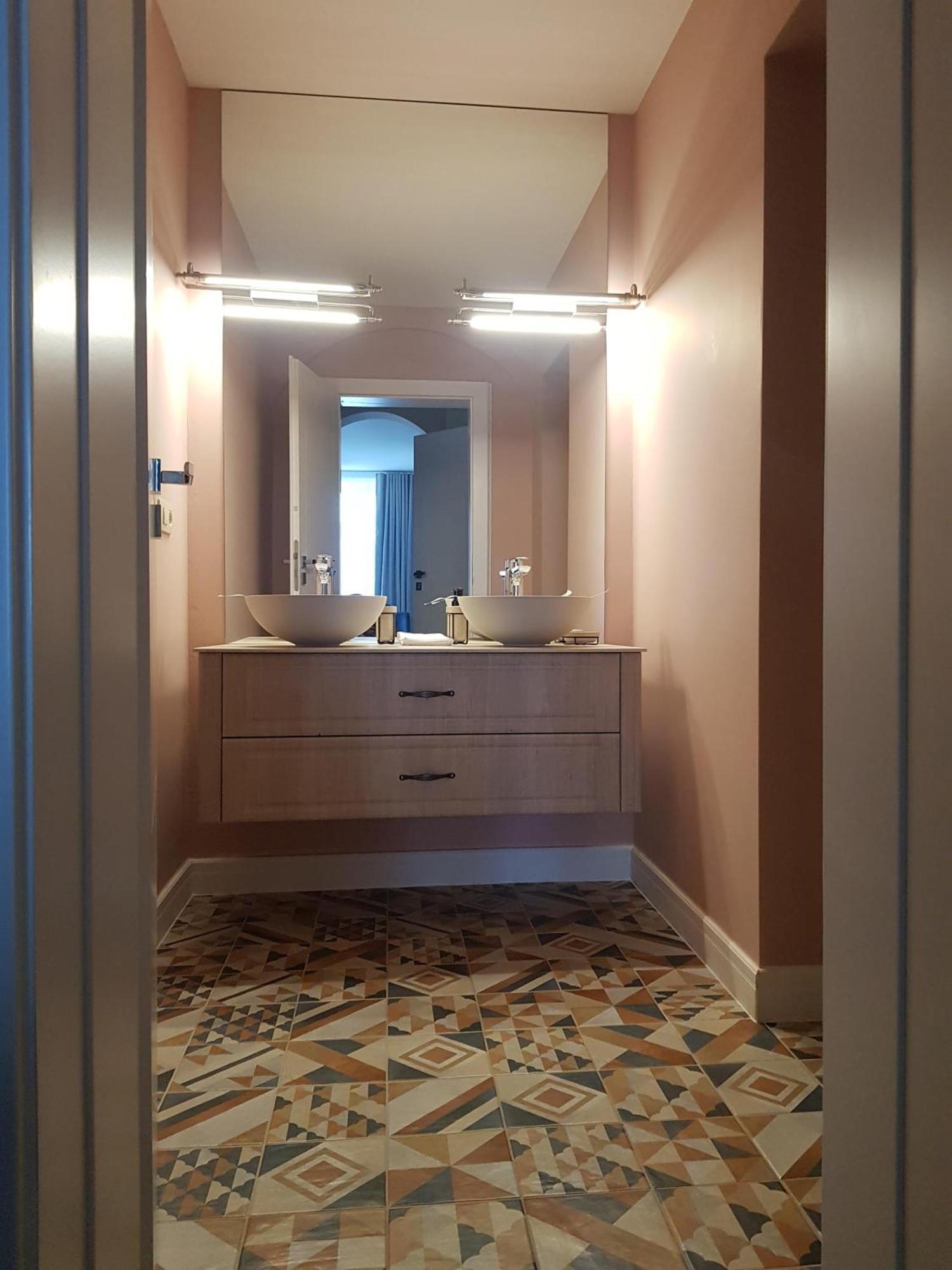 Atlantic Boutique Hotel Târgu-Mureş Екстериор снимка